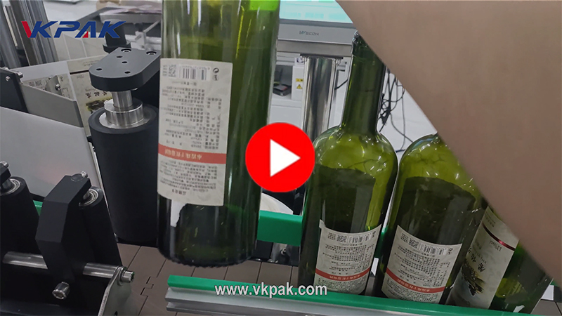 Machine d'étiquetage de bouteilles de vin