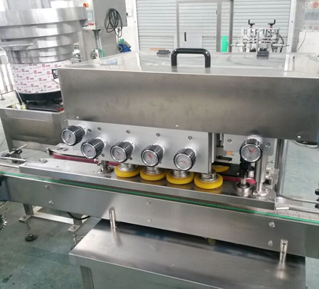 machines de remplissage et de bouchage (4).jpg