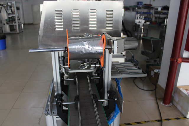 Machine à sceller les bocaux en verre (1).JPG