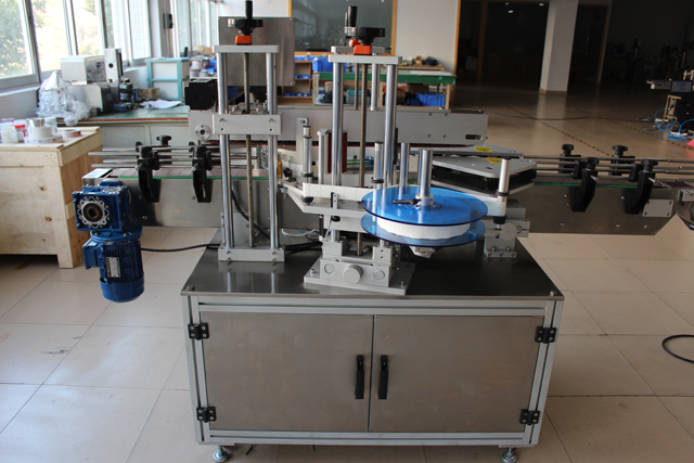 étiqueteuse double face (2).JPG