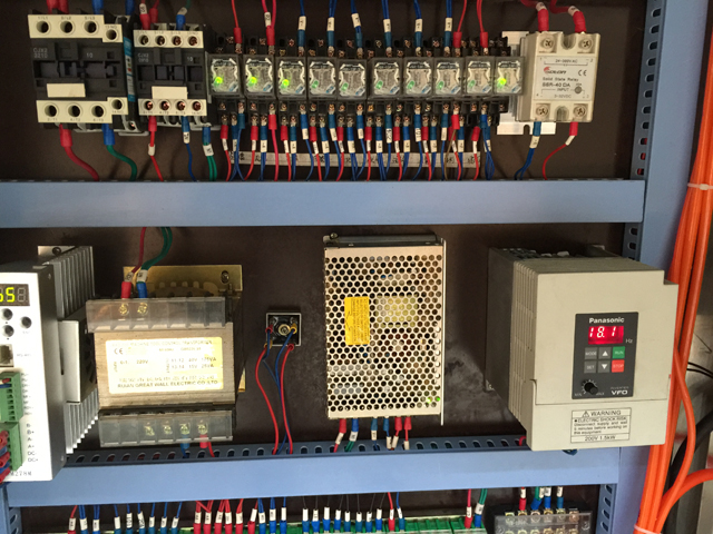 wire board for filler sealer equipment Remplisseur de tubes scellant.jpg