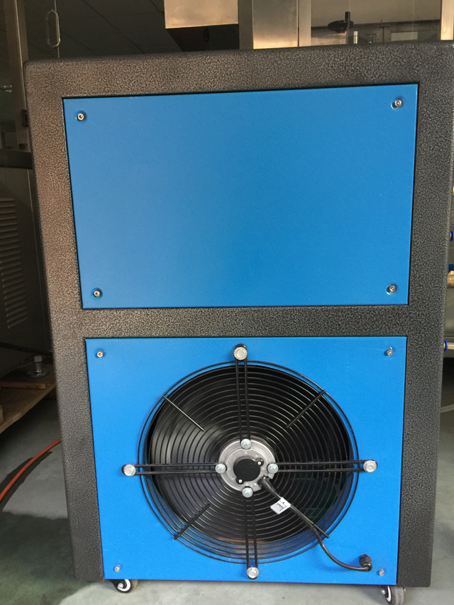 auxilliary equipment for filling sealing machines refroidisseur pour machines de remplissage et de scellage de tubesu.jpg