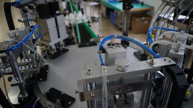 remplisseuse-boucheuse rotative.jpg