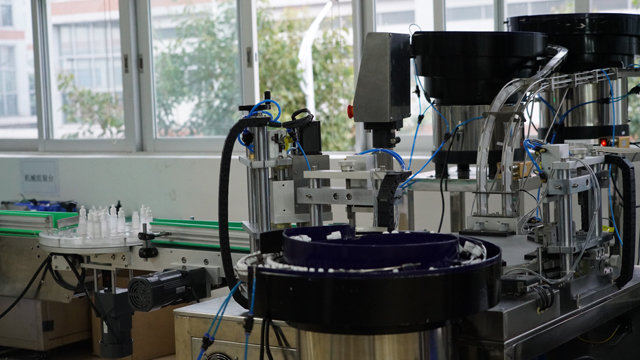 images de remplissage, bouchage, étiquetage.jpg