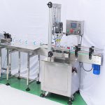 Machine de capsulage à vis automatique en ligne pour bouteilles en plastique