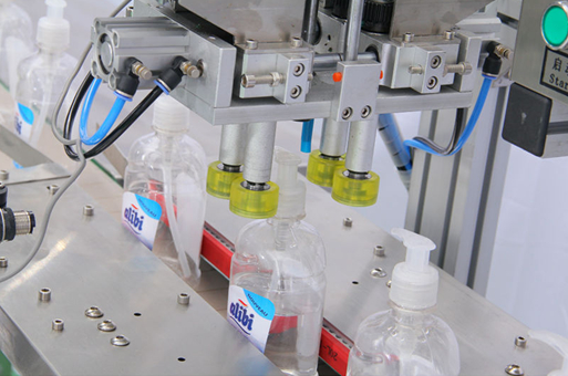 screw capping machine équipement de capsulage à vis.jpg