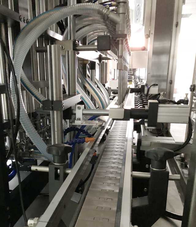 machine de remplissage automatique.JPG