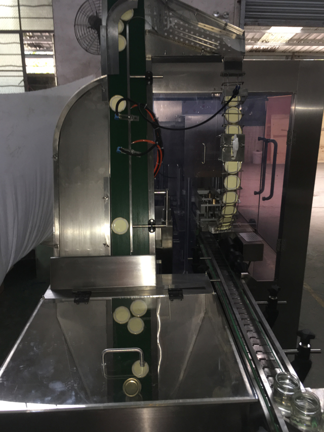 processus de bouchage sous vide des bocaux.JPG