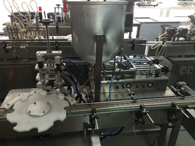 machine de remplissage de deux pots.jpg