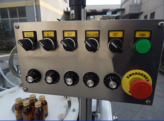 buttons for capping machine bouton de commande pour machine à capsuler.jpg