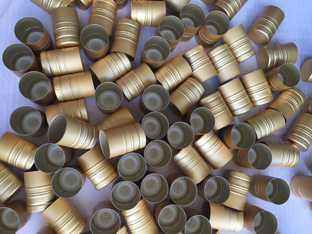 caps samples sent from usa customer for capping machine capsules en aluminium.jpg