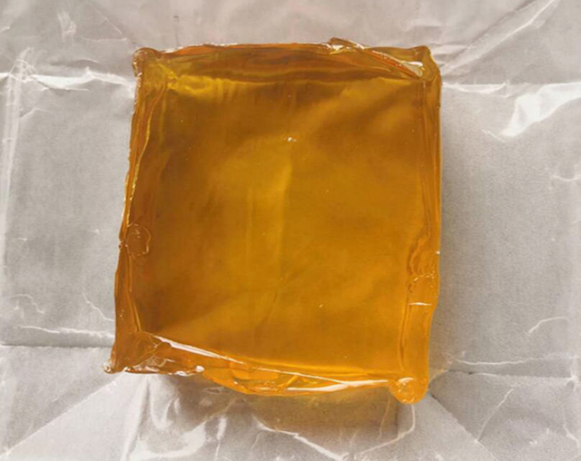 Matériaux pour colle thermofusible.jpg