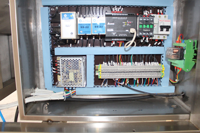 démêleur de bouteilles à l'intérieur.jpg