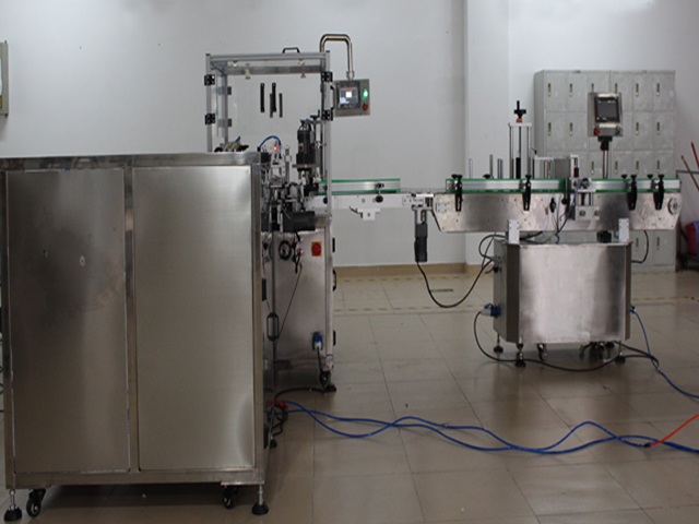 Bouteilles disposées pour la ligne de liquide E.jpg