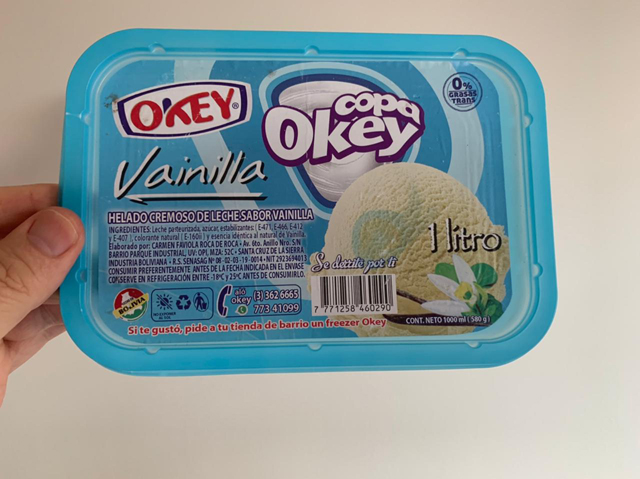 étiqueteuse de couverture carrée.jpg