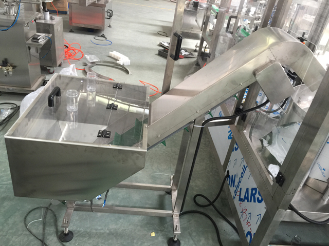 démêleur de bouteilles.jpg