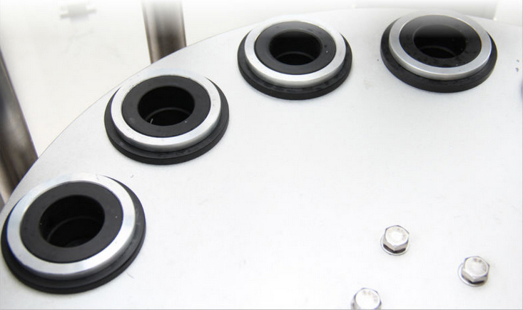 holding trays for tubes filler sealer equipment plateau de maintien pour tubes.jpg