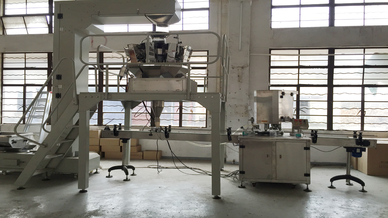 machines de remplissage et de scellage de canettes.jpg