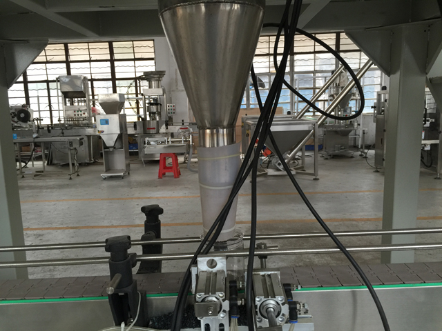 buses de remplissage pour remplisseuse de granulés.jpg