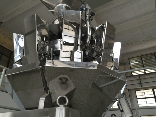 multi-têtes pour l'alimentation des matériaux.jpg