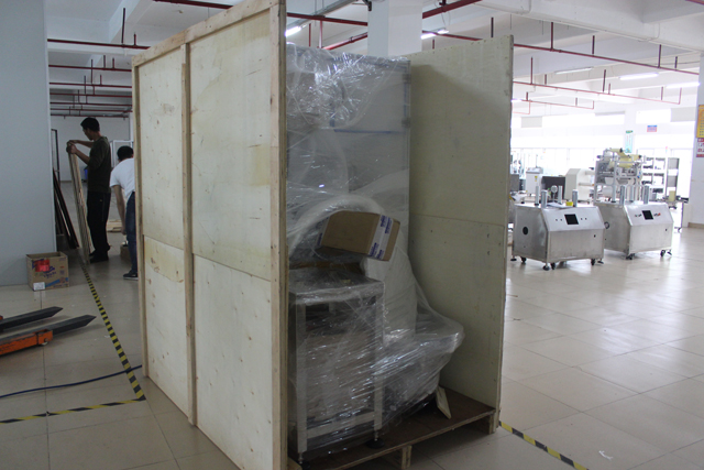 Emballage en caisse en bois pour étiquetage horizontal (1).JPG