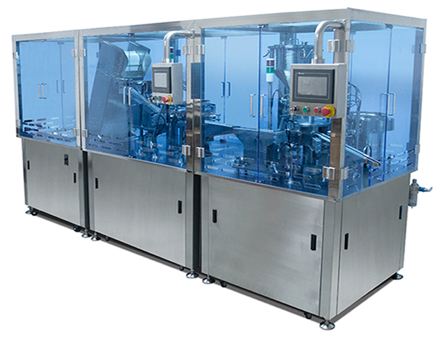 ligne d'assemblage et de remplissage de seringues.jpg