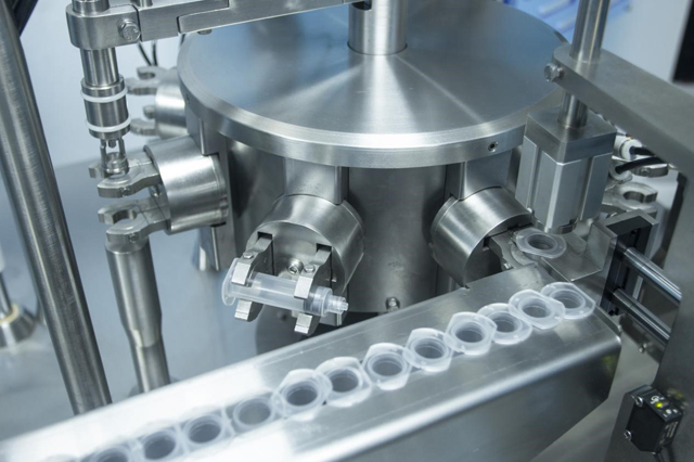 ligne de remplissage de seringues (5).jpg