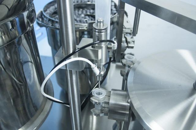 ligne de remplissage de seringues (4).jpg