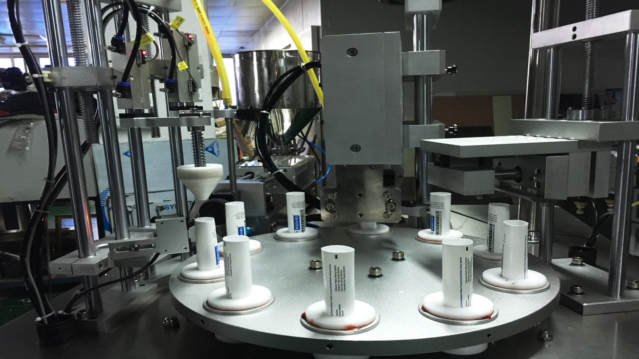 rotary filling sealing machine remplissage rotatif scellage de tubes à ultrasons.jpg