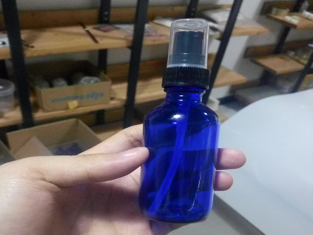 Bouteilles d'huiles essentielles.jpg