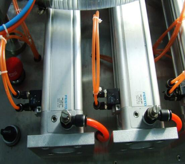 images rapprochées pour les machines de remplissage.jpg