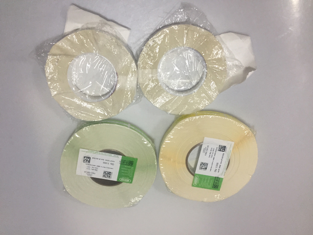 rouleaux d'étiquettes pour étiqueteuse pliante avec code QR labeller.jpg