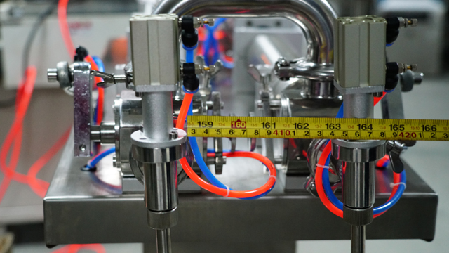 stainless steel connection part for whole filling machines machine de remplissage avec de l'acier inoxydable.jpg