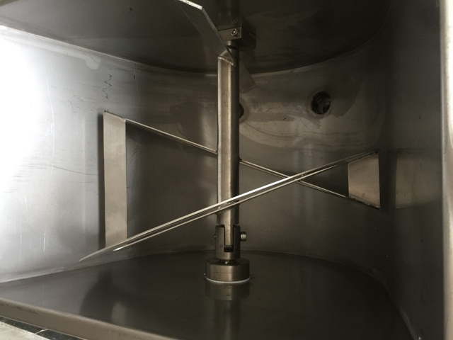 air guage for filling machines connected with air compressor jauge d'air pour un volume de remplissage précis.jpg