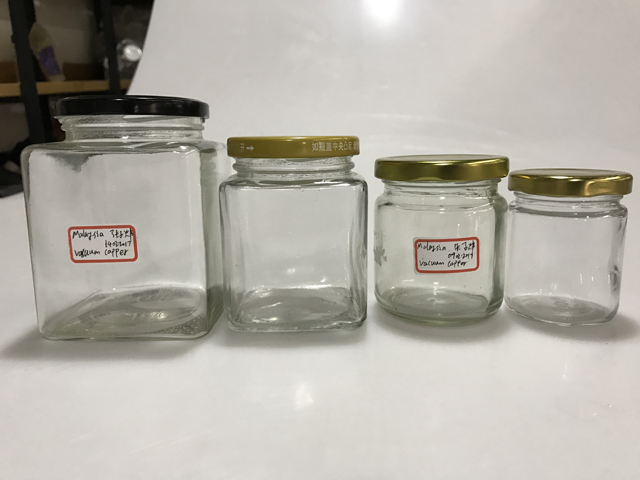 bouteilles et bouchons pour capsuleuse sous vide.jpg