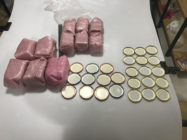 bouchons et bocaux pour bouchage sous vide.jpg