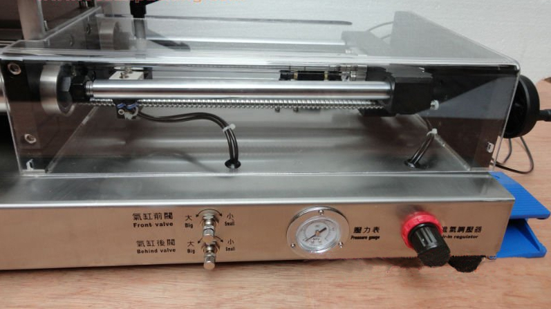 pneumatic part from cream filling machine gros plan pour la machine à trémie double face jam.jpg