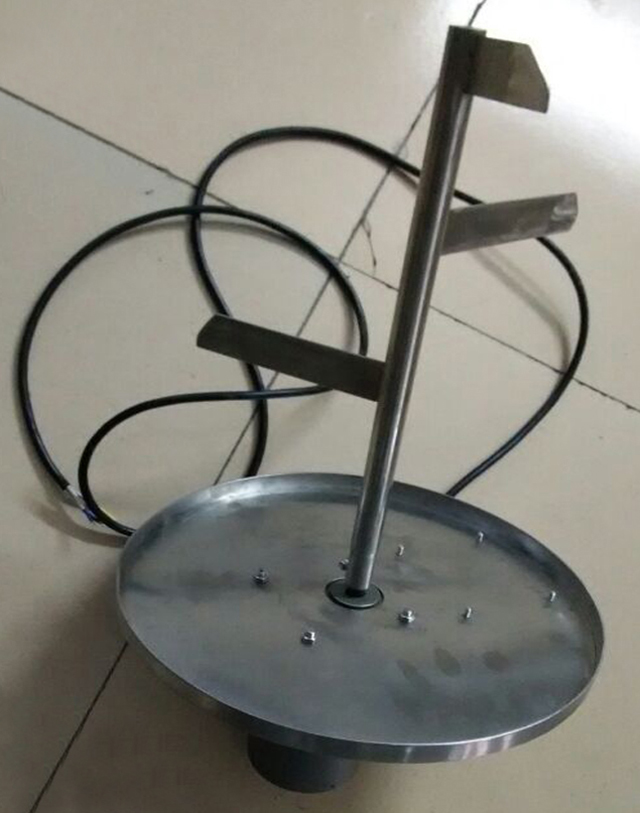 trémie avec mélangeur.jpg