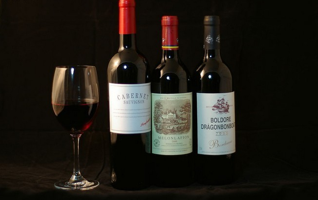 bottles glass for red wine bouteille verre vin.jpg