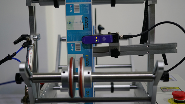 Système de capteurs pour la détection d'étiquettes semi-automatique.jpg