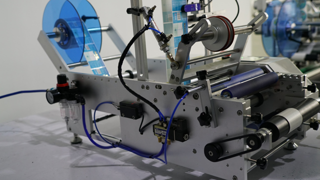 Images latérales pour machines d'étiquetage.jpg