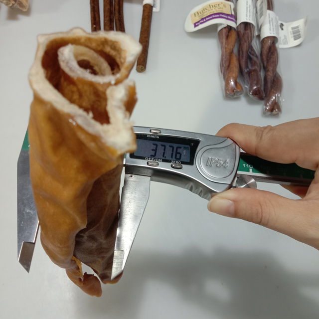 échantillons d'aliments pour chiens à étiqueter.jpg