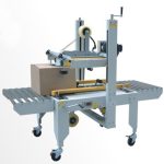 Équipement de scellage de boîtes en carton semi-automatique à entraînement par courroies supérieures et inférieures