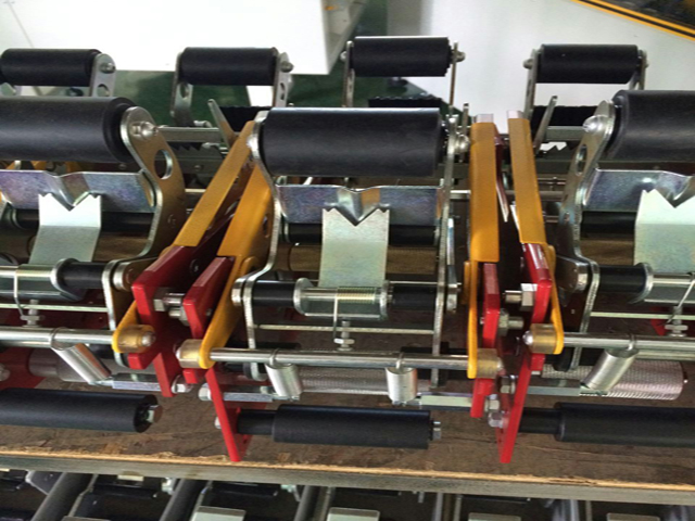 CARTON Détails de fermeture.jpg