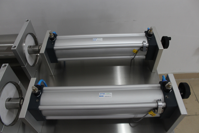 machines de remplissage pneumatiques.jpg