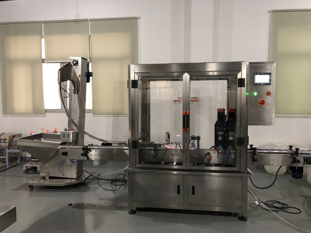 capsuleuse de pots cosmétiques.JPG