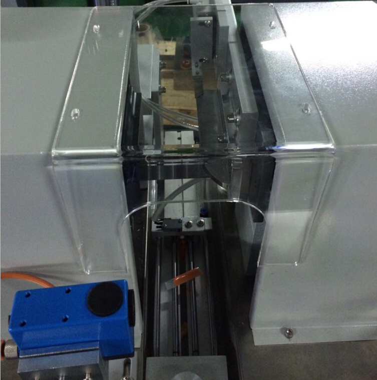 client néo-zélandais pour scelleuse de tubes à ultrasons (2).jpg