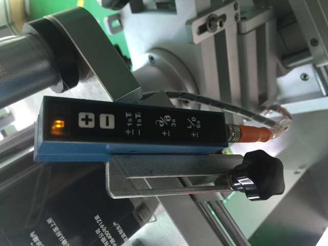 capteur de détection d'étiquettes transparentes.jpg